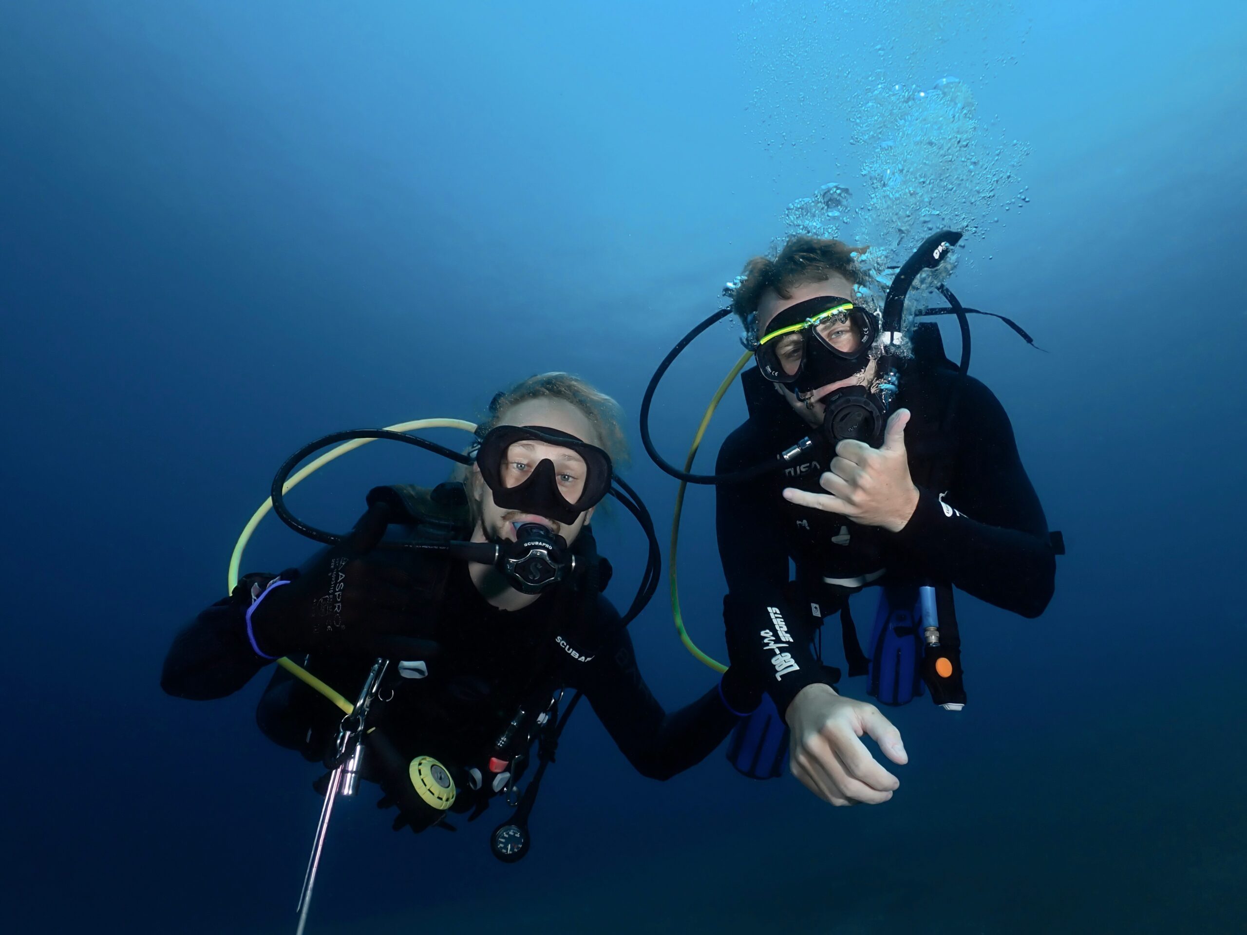 B429660E-4A8C-4BF3-B89E-DB1101E751AE_1_201_a